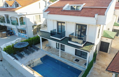 Icmeler Villa | Villa Tutar Icmeler Central (near the beach) daily weekly rentals