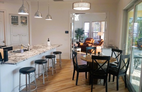 Pelican Villa | Villa Ultima, Ultimate Location, 3 Minute Walk to Cape Harbour Marina