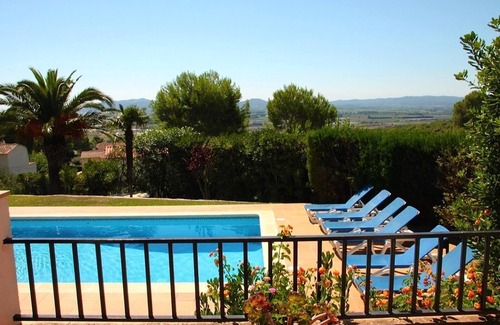 La Torre Vella Villa | Villa Urgell with Pool, Wi-Fi, Terrace & Garden