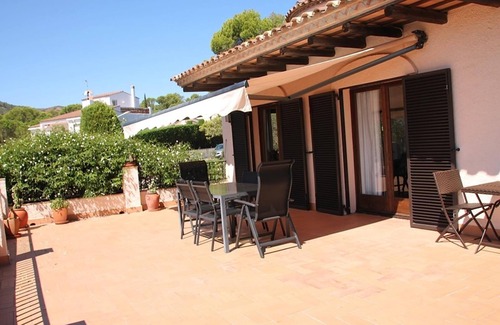 La Torre Vella Villa | Villa Urgell with Pool, Wi-Fi, Terrace & Garden