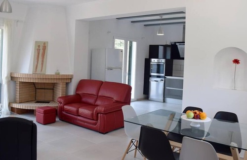 Dhrakata Villa | Villa Verde in Divarata