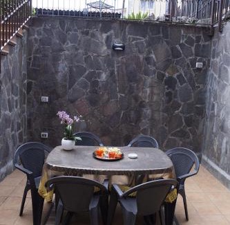 Naples Villa | VILLA VESUVIO