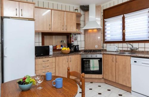 Les Tres Cales Villa | Villa Villa Dorada by Interhome