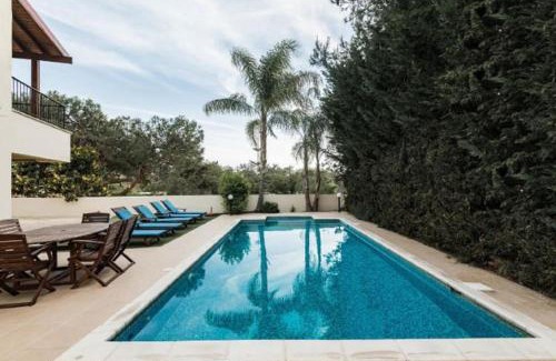 Pissouri Villa | Villa Vounos - 5 Bedroom all en-suit with pvt pool