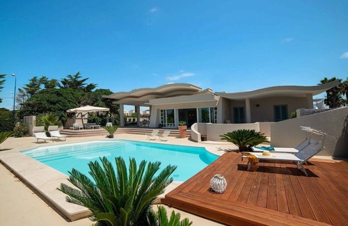 Torre Suda Villa | Villa White Dahlia - 10 PAX with pool and sea view