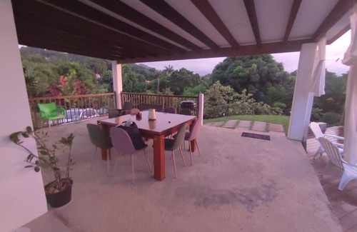 Le Robert House | Villa Windslay