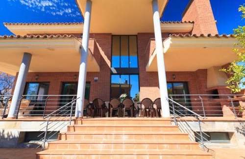 Salou Villa | VILLA WINE EXPERIENCE Salou Center - SPA & Wine