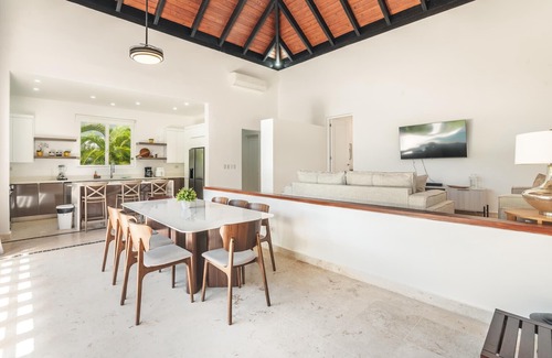 Punta Cana Ski Chalet | Villa with 3BR/pool/bbq/in Cap Cana