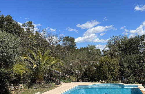 Montfort-sur-Argens Villa | VILLA WITH POOL OVERFLOW
