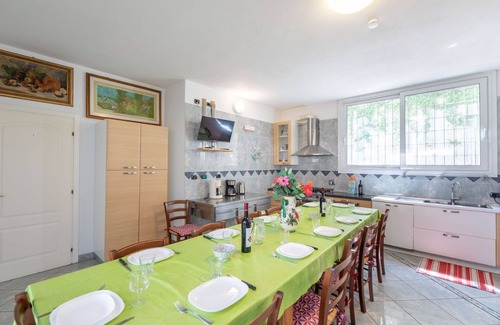 Bobolino Villa | Villa with A/C, WIFI, hot tub, private pool, TV, terrace, pets allowed, panoramic view, parking