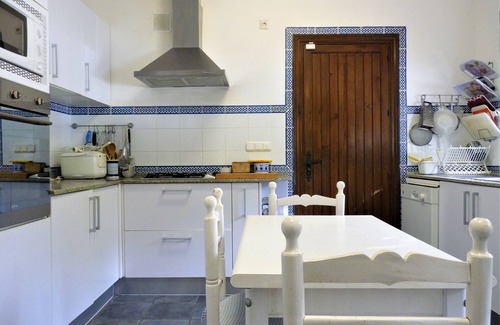 Sotogrande House | Villa with lovely garden and large swimming pool at only 1 km. from beach