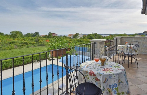 Medulin Cottage | Villa with pool for up to 10 people close to the beach located in Medulin