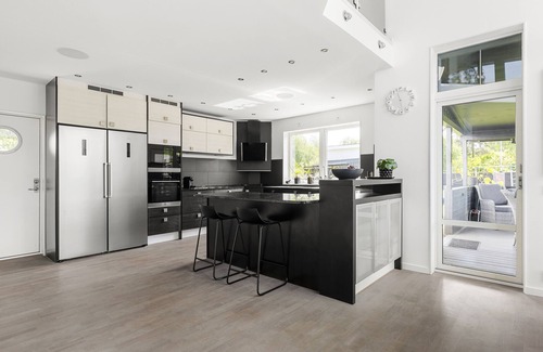 Farsta Villa | Villa with pool near Stockholm city