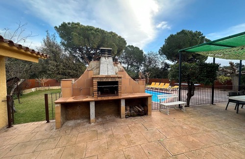 Calonge Ski Chalet | Villa with pool on the Costa Brava, ideal for vacations!