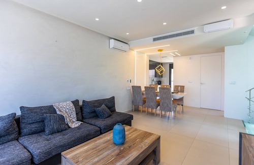 Orihuela Costa Ski Chalet | Villa with private swimming pool close to the sea