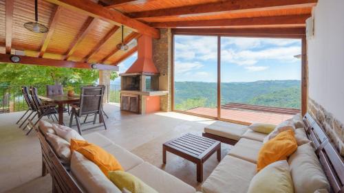 Zamask House | Villa Zamask by Villas Holiday