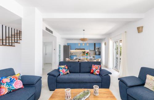 Denovici Villa | Villa Zoe Retreat