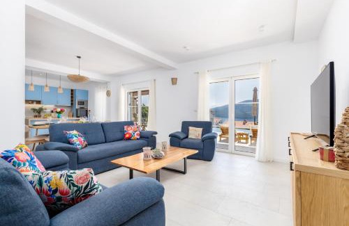 Denovici Villa | Villa Zoe Retreat