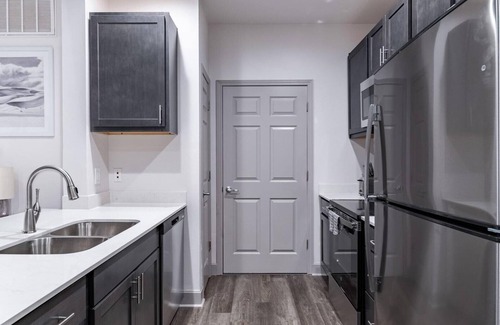 Corryville Apartment | Village 2BD 2 - Two Bedroom Apartment, Sleeps 4
