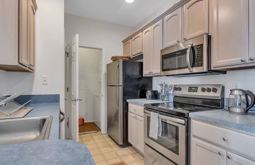 Villages of Five Points Condo | Village at Five Points Beach Condo Getaway