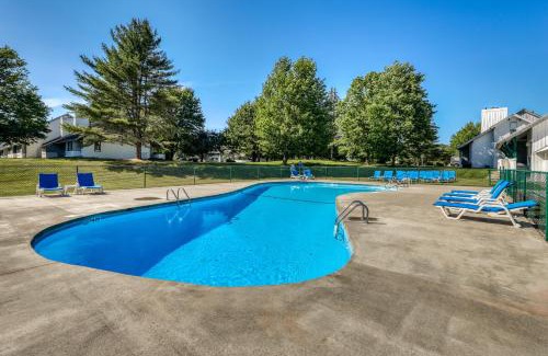 Stowe Area Apartment | Village Green Unit 14E