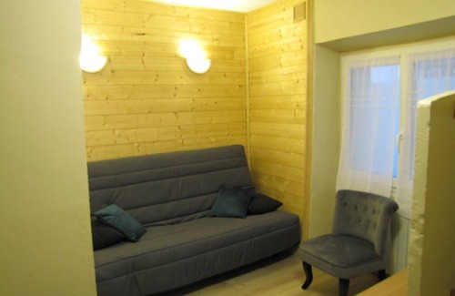 Ax-les-Thermes House | Village house