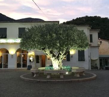 Old Town Apartment | Village Médiévale, superbe appartement vu mer et Monaco