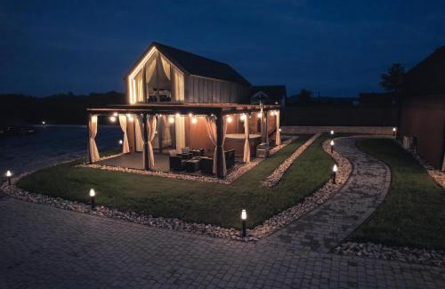 Czchow House | VILLAGE RESORT Sauna & Jacuzzi & Netflix
