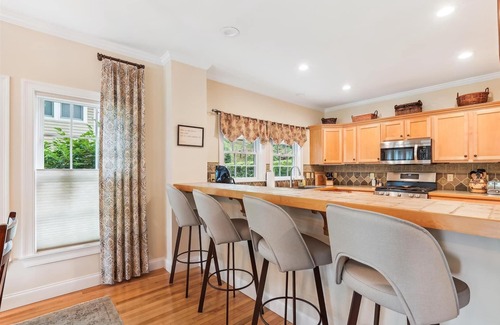 Stowe Village Historic District House | Village Retreat: 2 br, fireplace, a/c, walkable to Village!