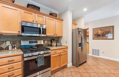 Stowe Village Historic District House | Village Retreat: 2 br, fireplace, a/c, walkable to Village!