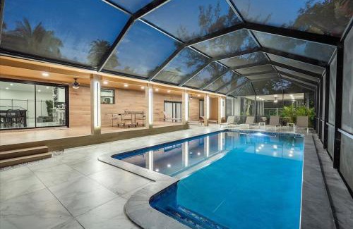 Golden Glades House | VillaKoBo Heated Pool Spa Bar Tennis Golf