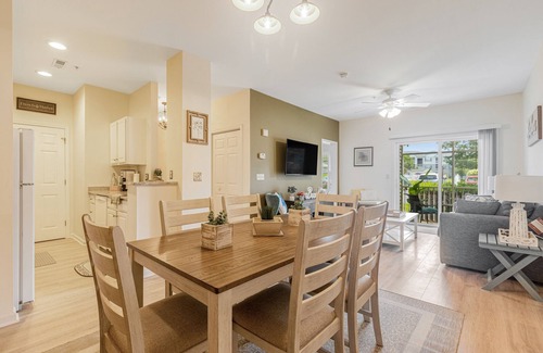 Lewes Condo | Villas at Bay Crossing - perfectly appointed with pool & patio - beaches nearby