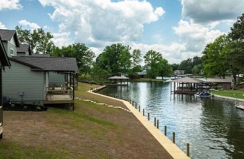 Jacksons' Gap House | Villas at Bay Ridge Unit 2
