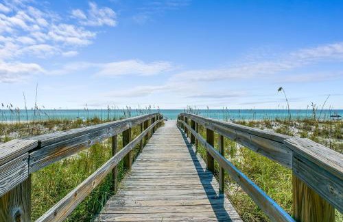 Pensacola Beach Apartment | Villas On The Gulf d3 - Blue Angels Bunkhouse