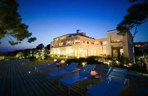 Vilanova I la Geltru Villa | Villas Sitges Casa del Mar. Front line/Spectacular sea views by Weekly Villas