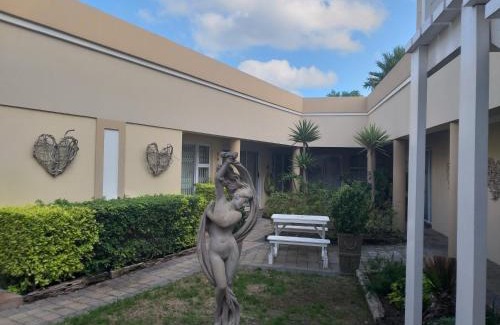 Summerstrand House | VillaVin at 47 Galpin