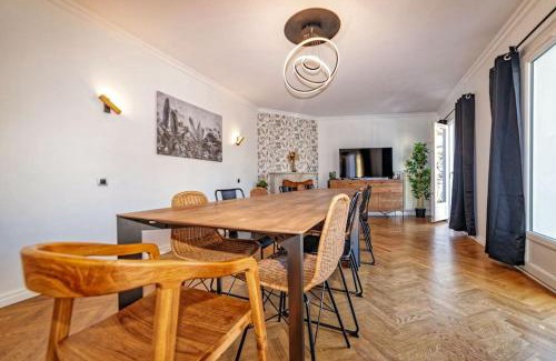 Vallieres House | VILLE ET VOLCANS - Grand gite proche centre-ville pour 24 personnes