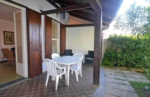 Lido delle Nazioni House | Villetta a schiera disposta su due livelli con ampio giardino privato