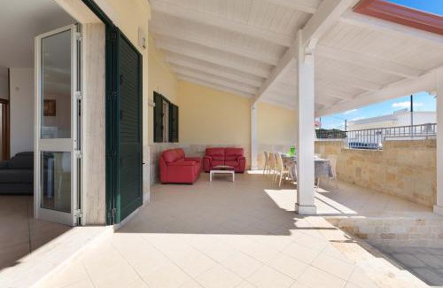 Boncore House | Villetta Teresa by BarbarHouse