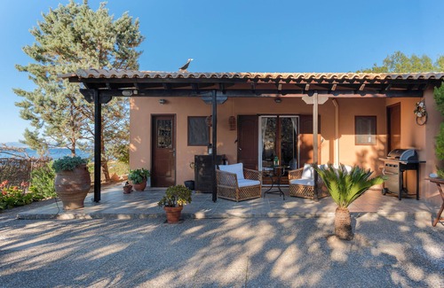 Vagia House | Villieta Marina, 2 minutes from the sea on foot.