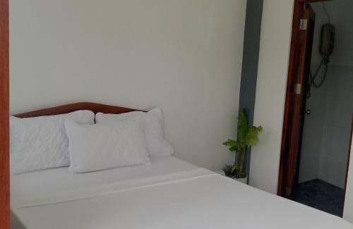 Port Barton House | Vincent Lloyd's Guestroom