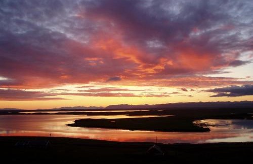 Borgarnes House | Vindheimar Cottage - Great View - Hot Tub