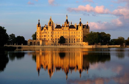 Schwerin Boat Rental | VINDUA Adonis führerscheinfrei