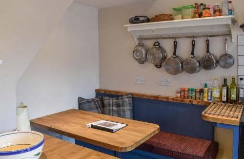 Whatstandwell House | Vine Cottages