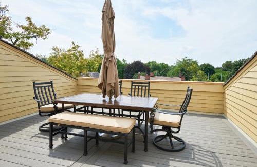 Old Town Historic District Apartment | Vine Village