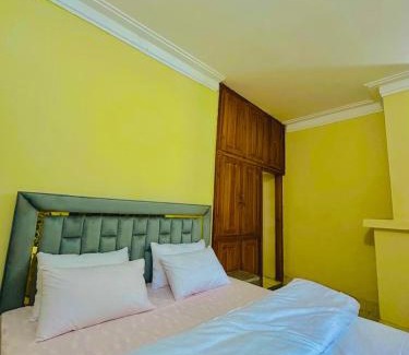 Dunga Gali Apartment | Vine wood cotteg