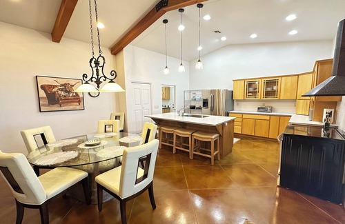 Elgin House | Vino y Vacas - Cozy Home in the Heart of Wine Tasting