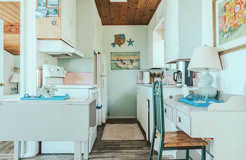 Cayucos Cabin | Vintage Cayucos Beach Cabin