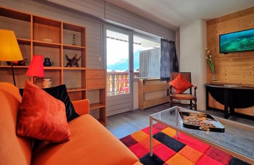 Les Carroz-d'Araches Apartment | Vintage chic -central, wifi, mountain view