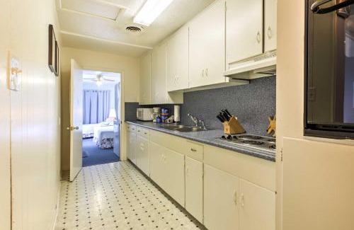 San Jacinto Apartment | Vintage Galveston Apt Less Than half Mi to Porretto Beach!